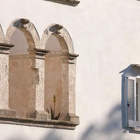 Critabianca - Masseria In Salento Bed & Breakfast 4*